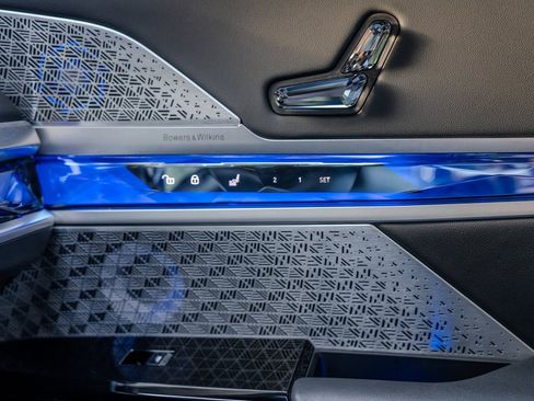 Used 2024 BMW i7 eDrive50 w/ M Sport Package image 15