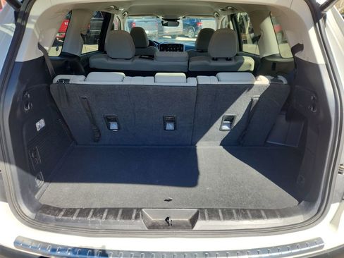 Used 2023 Subaru Ascent Premium w/ Convenience Package image 21