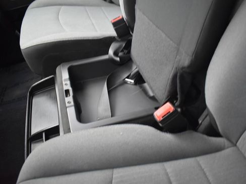 Used 2022 RAM 1500 Classic SLT image 22