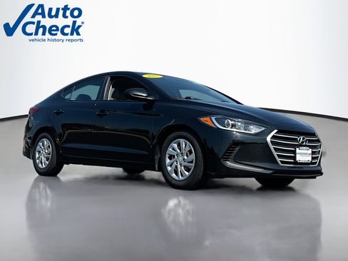 Used 2017 Hyundai Elantra SE w/ Cargo Package FWD image 1