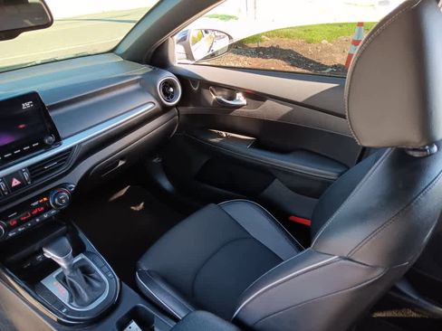 Used 2022 Kia Forte GT-Line w/ GT-Line Technology Package FWD image 11