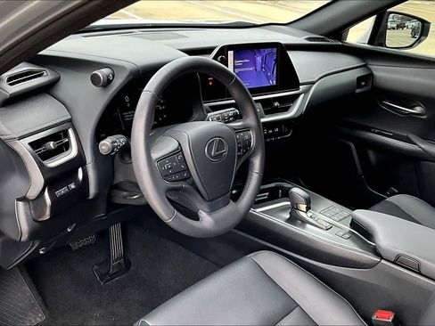 Used 2025 Lexus UX 300h FWD image 18