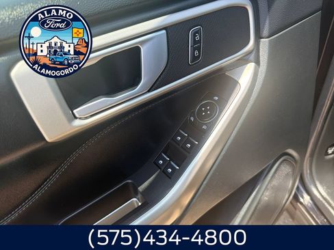 Used 2023 Ford Explorer XLT w/ Equipment Group 202A RWD image 11