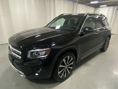 Used 2023 Mercedes-Benz GLB 250 4MATIC image 1