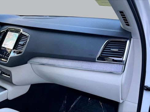 Certified 2023 Volvo XC90 B6 Plus w/ Protection Package Premier AWD/4WD image 18