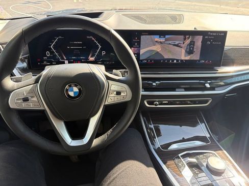 Used 2026 BMW X7 xDrive40i w/ Premium Package AWD/4WD image 16
