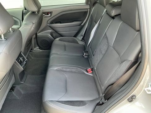 Certified 2025 Subaru Forester Touring AWD/4WD image 12