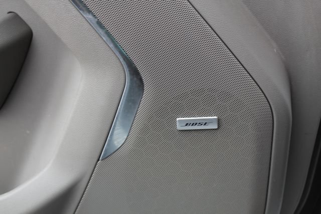 Used 2022 Chevrolet Tahoe LT w/ Luxury Package AWD/4WD image 38