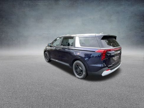 Used 2026 Kia Carnival FWD image 18