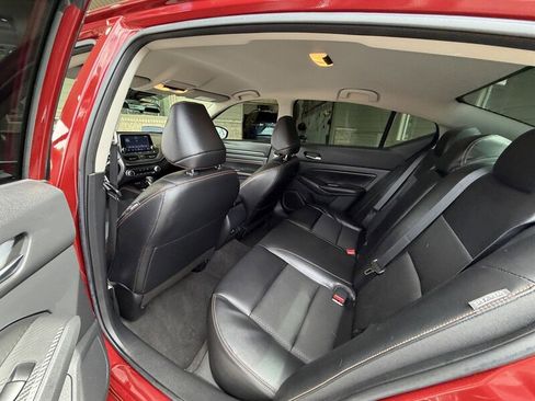 Used 2022 Nissan Altima 2.5 SR FWD image 13