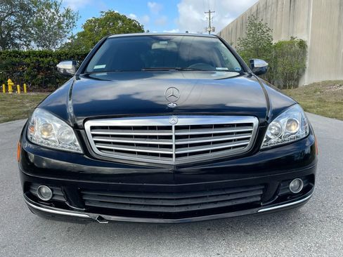 Used 2009 Mercedes-Benz C 300 Sedan image 4