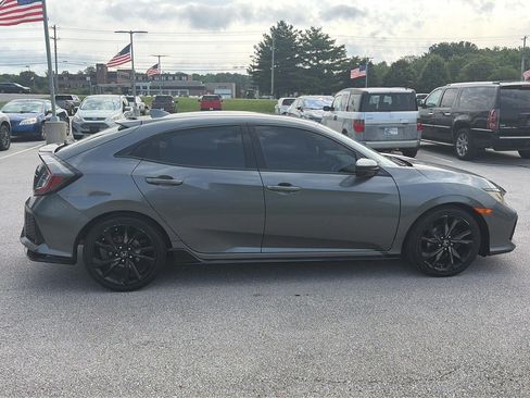 Used 2018 Honda Civic Sport image 6