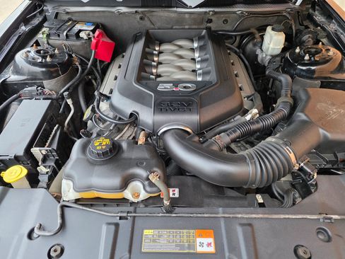 Used 2014 Ford Mustang GT image 22