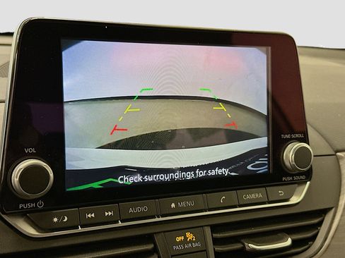 Used 2025 Nissan Altima 2.5 SV image 22