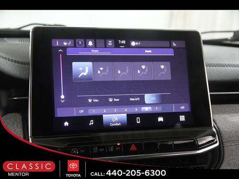 Used 2022 Jeep Compass Latitude w/ Sun and Sound Group AWD/4WD image 11
