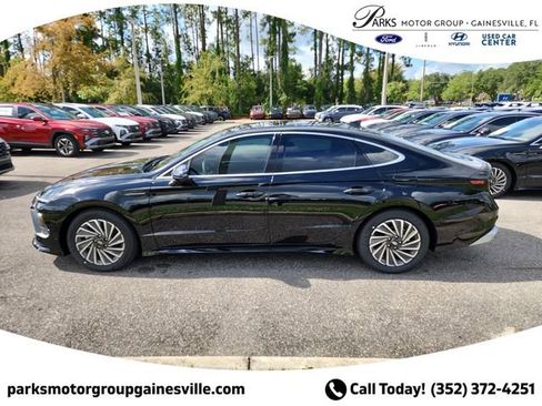 New 2025 Hyundai Sonata Limited image 5