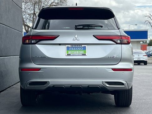 New 2025 Mitsubishi Outlander SEL image 6