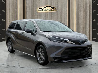 Used 2024 Toyota Sienna LE