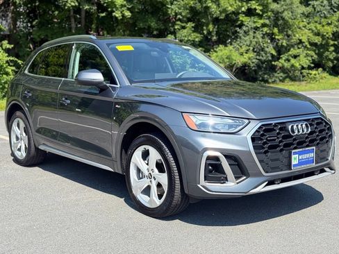 Used 2023 Audi Q5 2.0T Premium Plus w/ Premium Plus Package AWD/4WD image 9