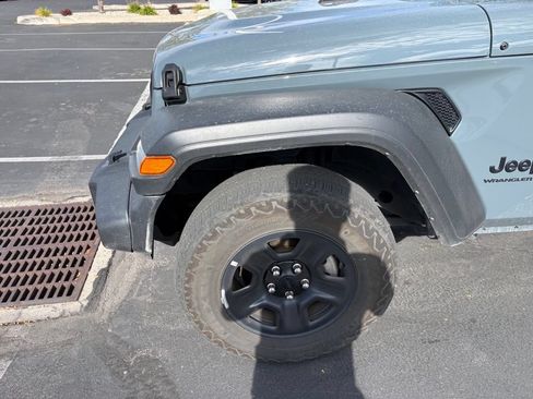 Used 2025 Jeep Wrangler Unlimited Sport AWD/4WD image 8