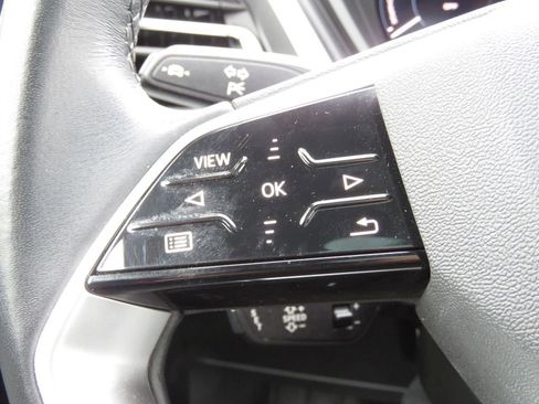 Used 2024 Audi Q4 e-tron Premium Plus AWD/4WD image 22