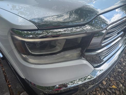Used 2022 RAM 1500 Laramie AWD/4WD image 28