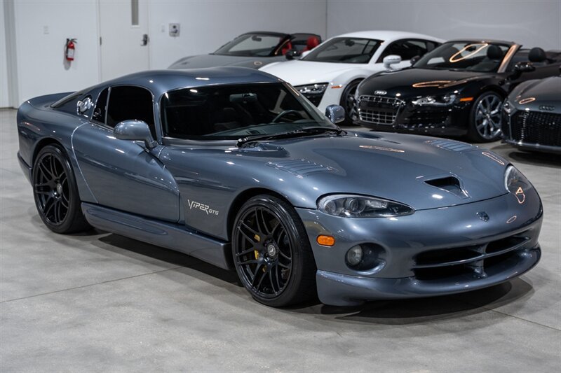 Used 2000 Dodge Viper GTS RWD image 8