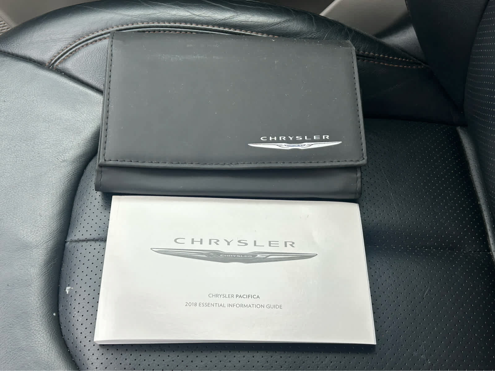 Used 2018 Chrysler Pacifica Touring-L w/ Advanced Safetytec Group FWD image 57