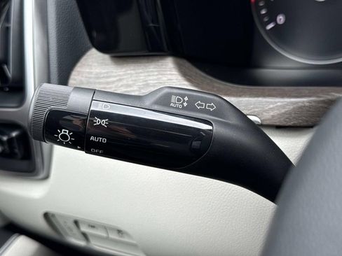 Used 2023 Kia Sorento S w/ Panoramic Sunroof Package AWD/4WD image 11
