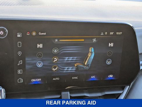 New 2026 Chevrolet Equinox LT w/ Convenience Package II image 23