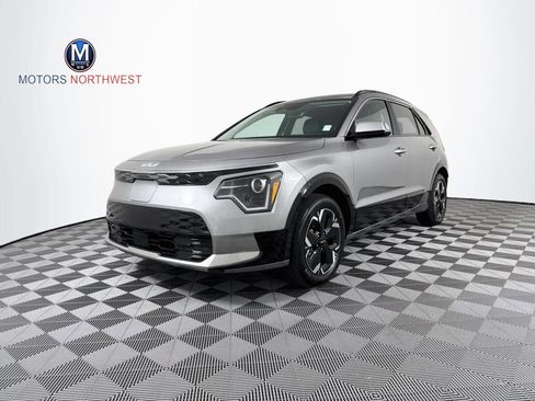 Used 2025 Kia Niro Wind w/ Wind Preserve Package FWD image 1