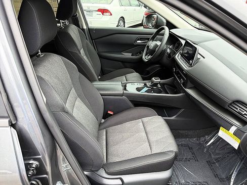 Certified 2026 Nissan Rogue SV FWD image 19