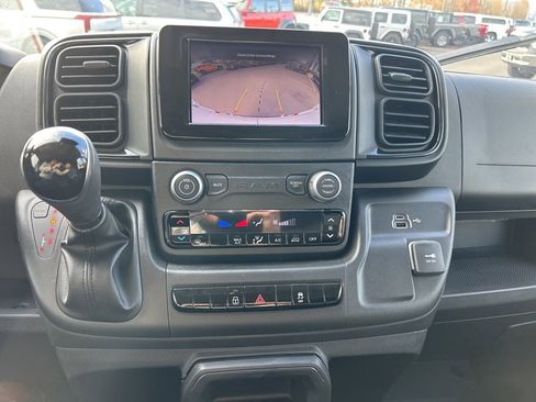 Used 2025 RAM ProMaster 2500 w/ Storage Group image 11