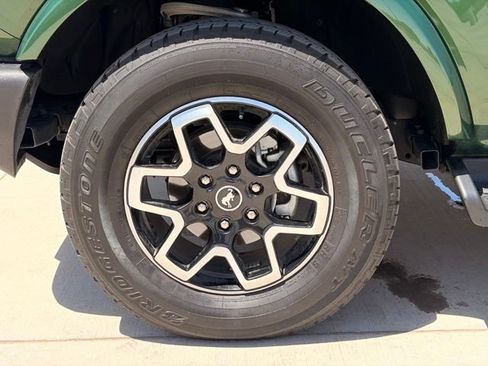 Used 2025 Ford Bronco Outer Banks AWD/4WD image 5