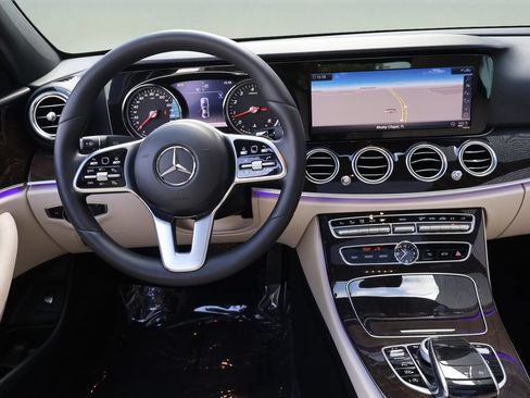 Used 2019 Mercedes-Benz E 300 image 15