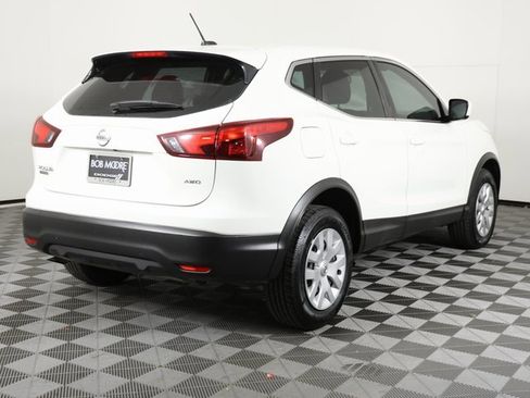 Used 2019 Nissan Rogue Sport S image 5