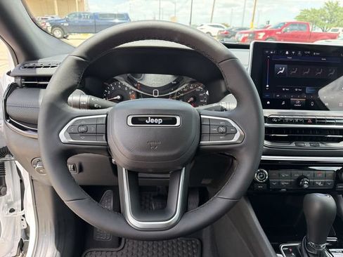New 2026 Jeep Compass Latitude AWD/4WD image 11