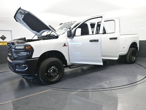 Used 2026 RAM 3500 Tradesman AWD/4WD image 72