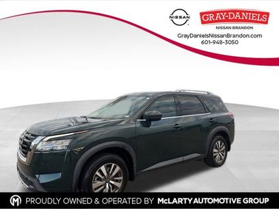 Used 2023 Nissan Pathfinder SL