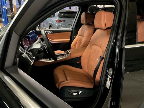 New 2026 BMW X5 sDrive40i w/ Climate Comfort Package image 9