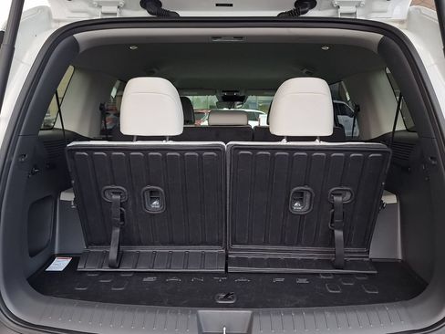 Used 2025 Hyundai Santa Fe SEL FWD image 29