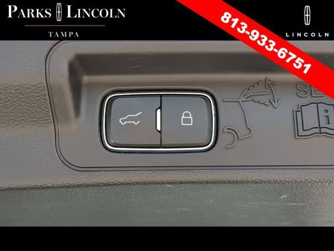 Used 2022 Ford Explorer Platinum w/ Equipment Group 601A AWD/4WD image 9