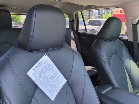 New 2026 Toyota Highlander Limited AWD/4WD image 7