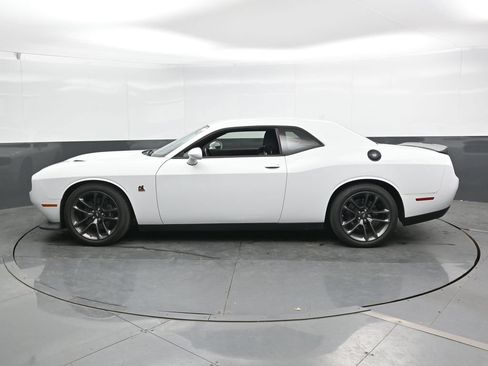 Used 2021 Dodge Challenger R/T Scat Pack RWD image 10