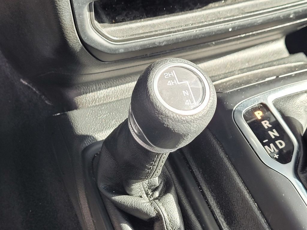 Used 2023 Jeep Wrangler Unlimited Sport AWD/4WD image 20