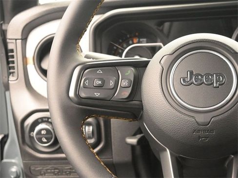 New 2025 Jeep Gladiator Sport image 30