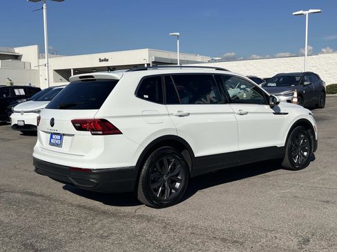Certified 2022 Volkswagen Tiguan SE image 27