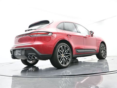 Certified 2025 Porsche Macan AWD/4WD image 51