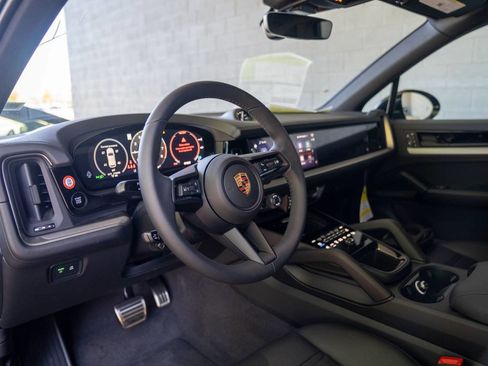 New 2026 Porsche Cayenne S AWD/4WD image 4