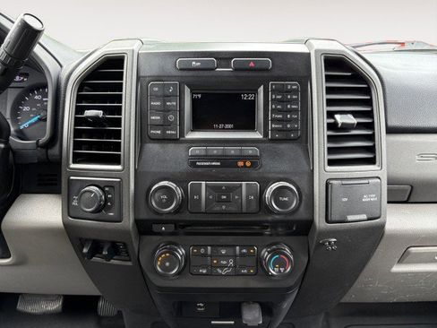 Used 2018 Ford F250 XL w/ Power Equipment Group AWD/4WD image 4